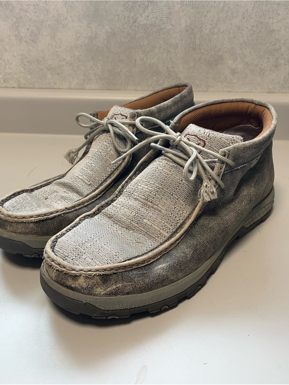 Twisted X Men's Chukka Boots in Light Gray